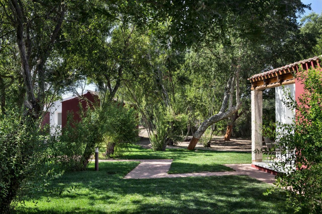 Hotel Li Neuli Country Club San Pantaleo Exterior foto
