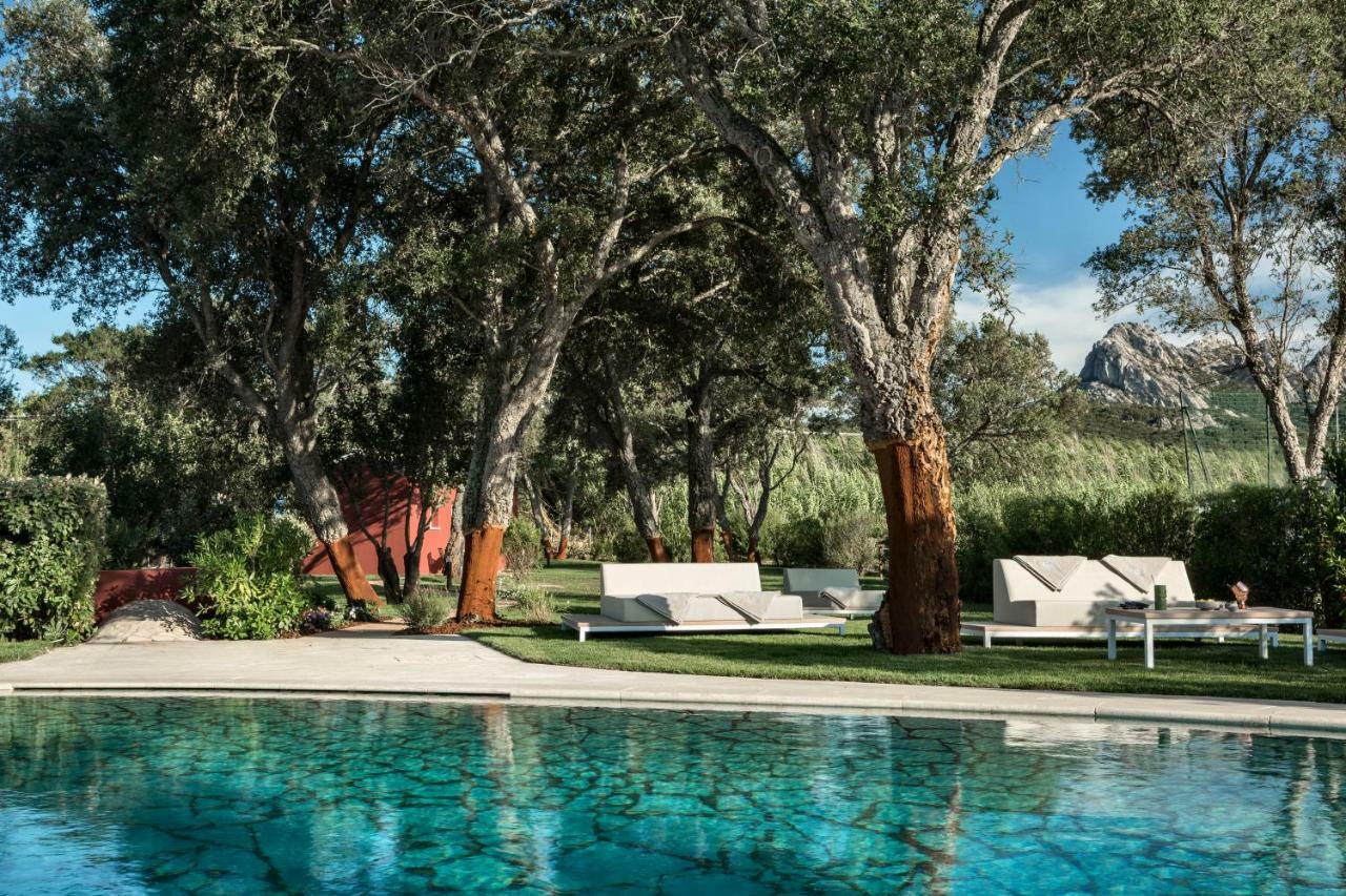 Hotel Li Neuli Country Club San Pantaleo Exterior foto